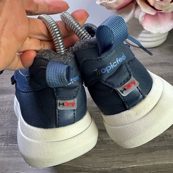 Tropicfeel Geyser HDry Midnight Waterproof Sneakers size 6 EUC - Picture 5 of 9